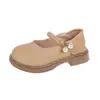 Sapatos de couro para meninas, nova coleção de verão 2024, sapatos de princesa estilosos, estilo coreano, sola macia, sapatilhas antiderrapantes, sapatos de couro versáteis para crianças