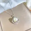 Conjunto de Colar e Brincos Fashionable Transfronteiriço com Zircônia Incrustada Conjunto de Duas Peças Trevo de Quatro Folhas Totalmente Diamantado Versátil Joias de Luxo Leve