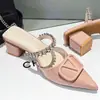 Sandálias Elegantes para Combinar com Saias, Sapatos Femininos, Novo Estilo Primavera/Verão 2025, Salto Bloco, Sapatos com Strass Estilo Francês, Mules Fechados para Uso Externo