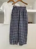 Pantalones retro de cuadros de pierna ancha para mujer, cintura elástica, corte holgado, adelgazantes, pantalones casuales versátiles, pantalones largos versátiles para mujer con estampado de cuadros