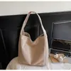 Bolsa Tote Fosca de Grande Capacidade Outono e Inverno Bolsa Grande Nicho para o Dia a Dia Nova Bolsa de Ombro Suede Retrô de Alta Qualidade 2025