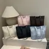 Bolso de Hombro Tote de Alta Capacidad, Elegante, Retro, Sencillo y Versátil para el Verano 2026