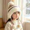 Chapéu de inverno infantil com abas para as orelhas, chapéu de lã tricotado forrado com fleece e espessado para meninas, design fofo com pompom, chapéu à prova de vento e quente para bebês