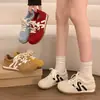 Tênis de treino alemães da moda com sola grossa e blocos de cor para mulheres, novos sapatos femininos versáteis estilo coreano para o outono de 2026, tênis retrô respiráveis