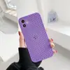 Funda refrigerante para teléfono adecuada para Apple 15promax 13 panal 14 transpirable hueca iphone112Funda protectora de TPU