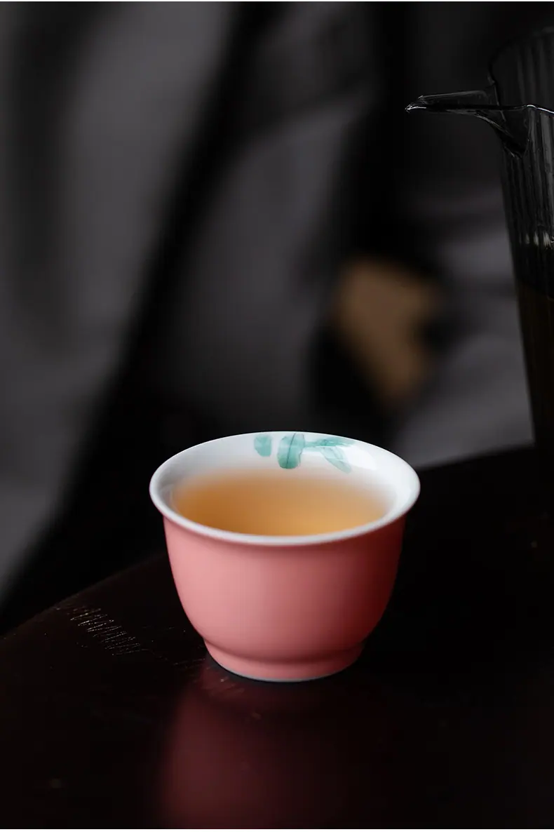桃粉釉内绘茶杯_08.jpg