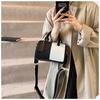 Bolsa Boston para Mujer Exportación Nuevo Color Contraste Costuras de Mezclilla Bolso Almohada Portátil Bolso de Hombro Único de Gama Alta