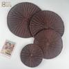 Sousplats Tecidos em Rattan Sintético Estilo Casual, Tapetes Isolantes Anti-Escaldantes Tecidos em Plástico, Adereços para Fotografia de Decoração de Casa, Porta-Copos e Descansos de Panela em PP