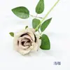 Rosa Europea Pequeña Simulada Rama Única Flor Falsa de Seda Estilo Europeo Decoración Hogar Sala de Estar Decoración Suave Comercial Arreglo Floral Fondo de Boda