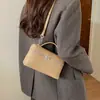 Bolso Cuadrado Pequeño de Moda de Nicho para Mujer, Nuevo Estilo de Temporada de Moda, Sencillo y Elegante, Adecuado para el Viaje Diario, Bolso de Hombro y Cruzado