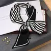 Ventas Directas de Fábrica Transmisión en Vivo Accesorios Decorativos Bufanda Larga de Seda con Flecos Doble Cara Diadema Estilo Coreano Bufanda Pequeña Rayada
