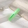 En stock atomizador de perfume de 5 ml fondo de plástico llenado directo botella con auto-bomba color caramelo botella de perfume tipo prensa