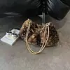 Bolsa de ombro transversal nova estampa de leopardo pelo sintético de mink bolsa de axila outono e inverno retro pelúcia bolsa de ombro único versátil elegante bolsa feminina