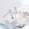 Pendientes Cuadrados de Marca Doble Agujero Elegantes Cortos Pendientes de Clip Sentido de Diseño Nuevo Nicho Viento Frío Pendientes Cortos