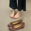 Sapatos de Salto Baixo com Laço Plano Estilo Francês Elegantes para Mulheres, Sapatilhas Francesas de Cetim com Bolinhas Primavera 2026