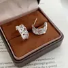 Pendientes Elegantes de Encaje Hueco con Circonita en Forma de C, Chapados en Oro Cobre, Estilo Francés para Mujer, Nuevos Pendientes de Tachuela de Lujo Ligero