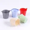 Cubo Mini Colorido Artificial de Plástico Recogedor de Agua Cubo para Casa de Muñecas Casa de Juegos Juguete Adornos en Miniatura para Escena de Playa