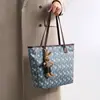 Bolso Tote de Gran Capacidad para Viajes Diarios para Mujer 2025 Nuevo Bolso de Hombro Versátil Bolso de Mano con Textura de Alta Calidad Bolso Tote Estampado
