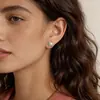 Set de Aretes Geométricos de Perlas Nuevos Europeos y Americanos de Amazon Transfronterizo, Aretes de Cobre Pequeños y Versátiles con un Diseño Elegante para Mujer