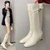 Botas largas de tacón oculto con hebilla retro, nuevo estilo otoño 2026, botas de montar por encima de la rodilla, botas versátiles estilo Maillard