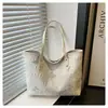 Bolsa Tote Transversal de Ombro Único Casual Bordada com Borboleta para Deslocamento, Grande Capacidade, Moda Nova 2025 para Mulheres