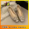 Zapatos de mujer de cuero a la moda y con estilo, de hebilla metálica, punta cuadrada, corte bajo, versátiles, sin cordones, que aumentan la altura, para el verano de 2025