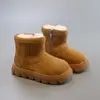Botas de nieve para niña invierno nuevas más terciopelo cálido niño zapatos de algodón bebé niño pequeño zapatos para caminar niño pequeño botas cortas grandes de algodón