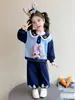 Conjunto de Primavera e Outono para Meninas 2026 Nova Moda Infantil Roupas de Primavera Moletom Estiloso para Bebês Conjunto Casual Esportivo de Duas Peças