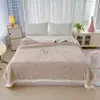 Manta doble cara personalizada de tafetán y lana de cordero transfronteriza, jacquard de mariposa en color liso, peso pesado, engrosada para invierno
