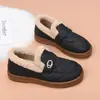 Zapatos de Algodón Nuevos de Invierno 2026 para Mujer con Felpa Gruesa Cálidos para Madre Suela Suave Antideslizante Zapatos Dobles de Algodón para Caminar Casual de Mediana Edad y Personas Mayores