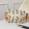 Bolsa de cosméticos lavable bordada con flor de margarita refrescante transfronteriza para mujer, estuche para lápices simple portátil, gran capacidad, estilo japonés, literario y artístico
