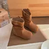 Outono/Inverno 2026 Novas Botas Koreanas Estilo Meilade Coloridas Plissadas Empilhadas Retro Versáteis para Meninas Botas Martin de Dois Algodões