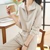 Conjunto Deportivo de Dos Piezas con Textura Casual Nuevo Estilo Otoño e Invierno 2025 Sudadera Simple con Solapa Pantalones de Cintura Elástica Traje para Mujer