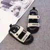 Sandálias Esportivas Respiráveis Estilo Verão 2026 para Crianças Sandálias de Velcro para Homens e Mulheres Tendência Confortáveis Casuais Sapatos de Praia