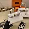 Bolsa Kelly Estilo Crocodilo Retrô Europeia e Americana, Bolsa Feminina de Ombro Único Transversal de Alta Qualidade, Bolsa de Mão da Moda Leve de Luxo para Mulheres Venda por Atacado