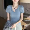 8710 Camiseta de Manga Curta com Gola Meio Aberta para Mulheres, Novo Estilo Coreano de Verão, Elegante e de Caimento Justo, Top Curto Casual Versátil para Mulheres Baixas