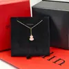 Collar Kirin Calabaza Roja para Mujer Oro Rosa 18K Esmeralda Verde Diseño Nicho Diamante Cadena Calabaza Doble Mujer