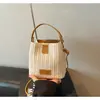 Venda Direta da Fábrica Bolsa Retrô Bolsa Saco para Mulheres 2026 Nova Moda Elegante Tecida Bolsa Transversal Bolsa Casual Tendência para Exportação