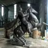 Escultura de Figura de Fibra de Vidrio Grande de Cobre Fundido Costumbres Folclóricas Agrícolas Exterior Ejército Rojo Estatua de Campus Retrato de Celebridad