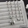 Explosiones en Vivo Estilo Étnico Corre en el Tiempo Cadena de Lana de Flor Collar Largo Plata de Xizang Candado de Larga Vida Colgante de la Riqueza del Cuarteto