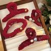 Presilha de Cabelo de Pelúcia Vermelha Ankora para Mulheres, Outono e Inverno, Presilha de Garra com Pérolas de Alto Padrão Estilo Chanel, Tamanho Grande para Cabelos Grossos