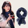 Lenço de Seda Longo Floral Color-Block Retrô Artístico para Mulheres, Moderno e Elegante, Acessório de Pescoço de Luxo com Toque Sofisticado, Lenço Versátil