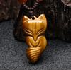 Colar com Pingente Original Pedra Olho de Tigre Amarelo Raposa Corrente de Lã Masculino e Feminino Pingente de Pedra Madeira Raposa de Várias Caudas Artesanal