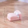 Conjunto de muebles creativos de sofá rosa y cama pequeña, accesorios de decoración DIY para casa de muñecas, adornos en miniatura de resina