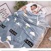Manta Delgada de Coral Fleece de Franela Chal para Siesta en la Oficina Manta Pequeña Manta para Sofá Aire Acondicionado