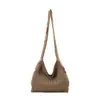 Bolso de Punto de Lana para Mujer 2025 Nueva Tendencia de Moda Bolso de Hombro de Verano para Salir Bolso Tote de Gran Capacidad para el Trabajo