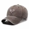 Gorra de Béisbol Lavada Estilo Coreano para Hombre y Mujer, Suave, con Visera de Pato, Bordado de Corazón, Estilo Vintage Delgado, para Primavera y Verano, Versátil y de Moda, para Parejas
