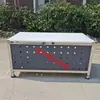 Mesa de Corte de Porco, Rack Suspenso para Carne de Açougue, Vitrine Refrigerada para Carnes Frescas de Supermercado Comercial, Bancada de Aço Inoxidável para Cortar e Vender Carne