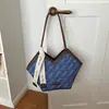 Bolsa de palha tecida inspirada em vintage para mulheres, nova moda 2026, bolsa de ombro estilosa, bolsa grande versátil para o dia a dia
