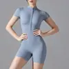 Mono corto de yoga con cremallera y manga corta, estilo europeo y americano, para mujer, body para ejercicio de baile en interiores, ropa deportiva y de fitness al por mayor